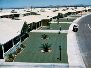 Green gravel lawns dress homes in Sun City